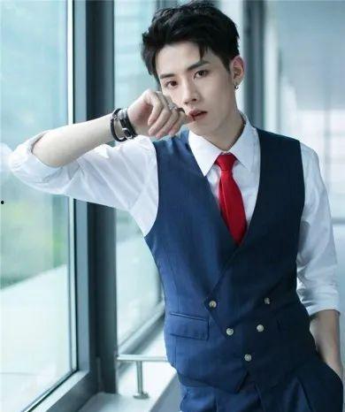 吃瓜减肥男星,揭秘男星如何吃瓜瘦身成功